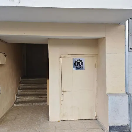 Redi's Apartment